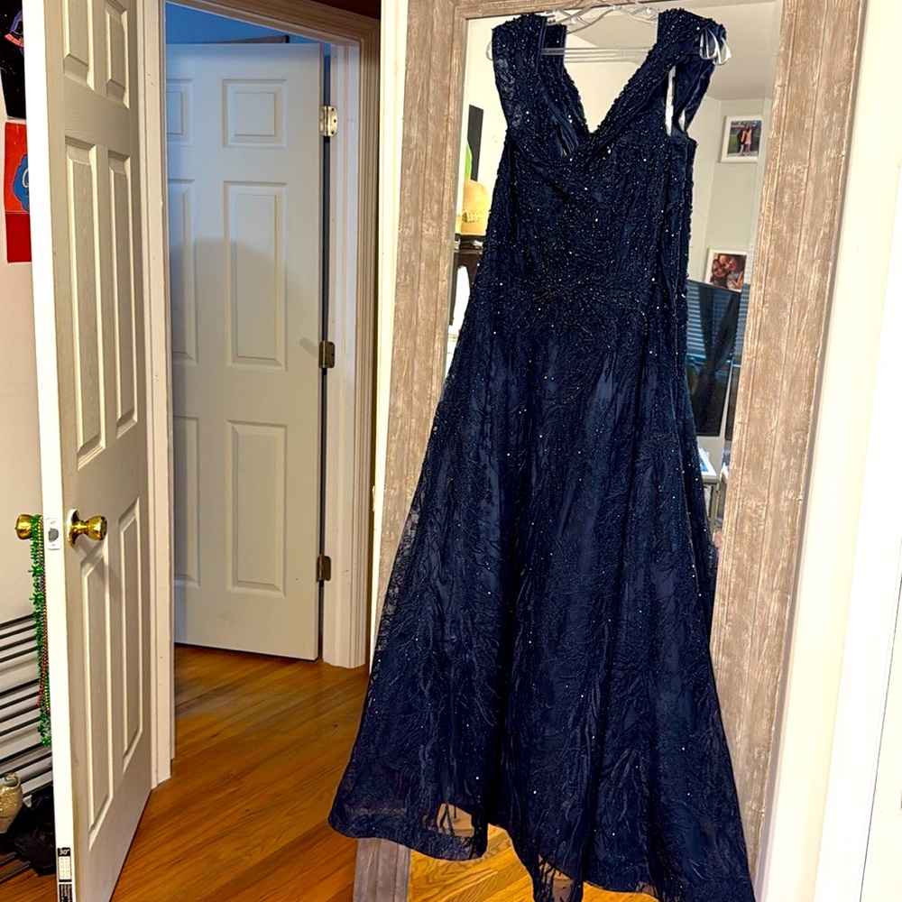 Brand New Mother of bride -Ivonne D. 220D24 Off-Shoulder Navy Gown – Size 16